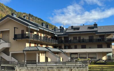 Centro Aprica, Corso Roma 170, bilocale su 2 livelli, box, cantina, balcone Sud,completamente arredato euro 190.000,00