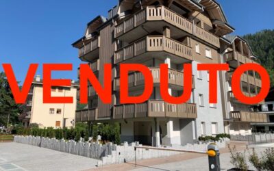 Res.”Cristallo”, centro Aprica, direttamente sulle piste del Palabione,posizione unica, Bilocale piano 1° completamente arredato, balcone  sud-Ovest con ampio Box