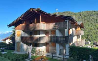 Aprica, Via Clef 30, Bilocale Mq 50 travi a vista con Box Euro 135.000