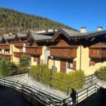 Chalet “Elite”, direttamente sulle piste del Baradello, bilocale arredato con ampio giardino privato e box.Euro 197.000,00