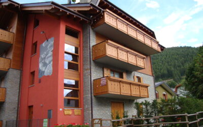Res Italia, Via Italia, 12 unità immobiliari, ultimate nel 2005